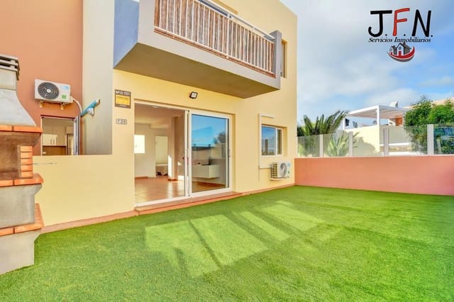 2 makuuhuone Huoneisto myytävänä paikassa Corralejo, La Oliva mukana uima-altaan - 248 000 € (Ref: 9833755)