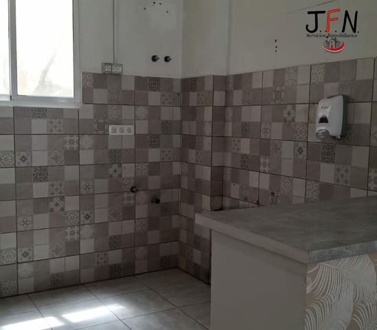 Local Comercial en Corralejo, La Oliva en alquiler - 1.950 € (Ref: 9833758)