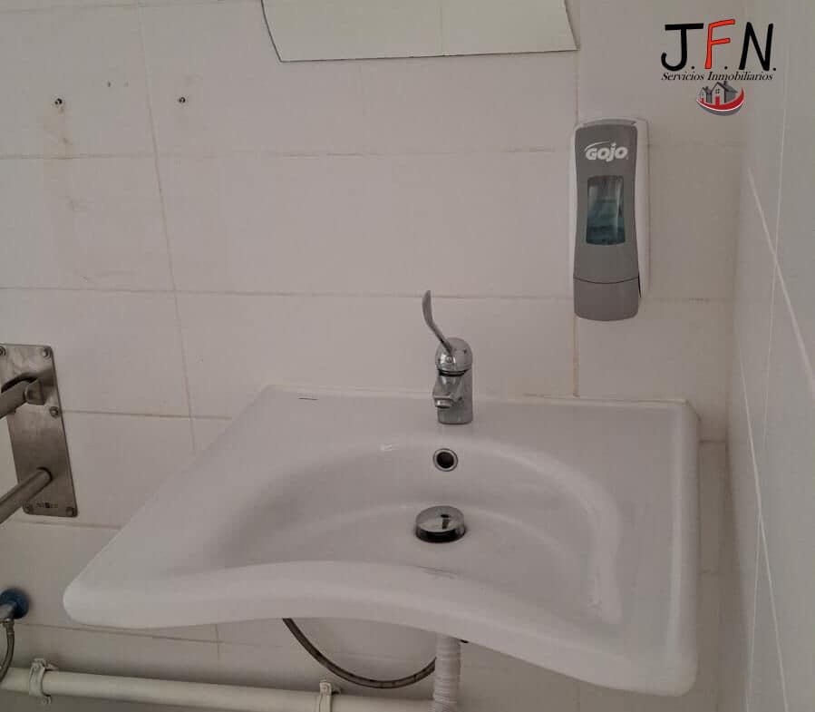 Local Comercial en Corralejo en alquiler - 1.950 € (Ref: 9833758)