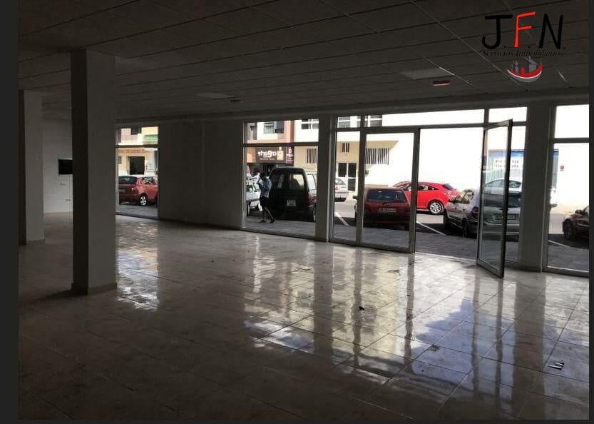 Local Comercial en Puerto del Rosario en alquiler - 3.200 € (Ref: 9833760)