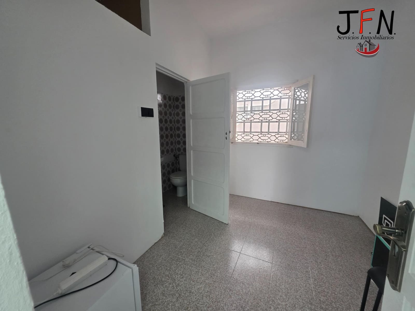 6 bedroom Villa for sale in Puerto del Rosario - € 299,000 (Ref: 9855560)