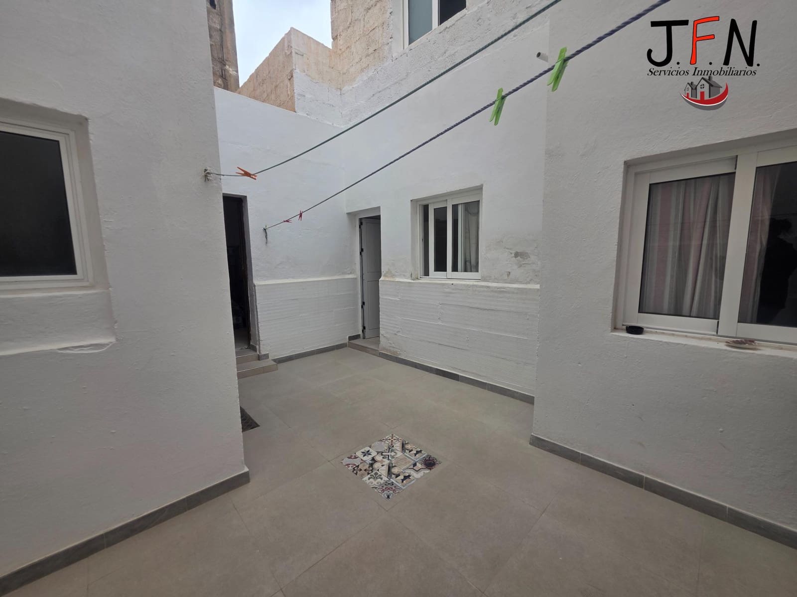 6 bedroom Villa for sale in Puerto del Rosario - € 299,000 (Ref: 9855560)