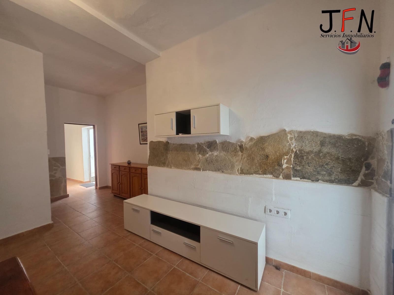 6 bedroom Villa for sale in Puerto del Rosario - € 299,000 (Ref: 9855560)