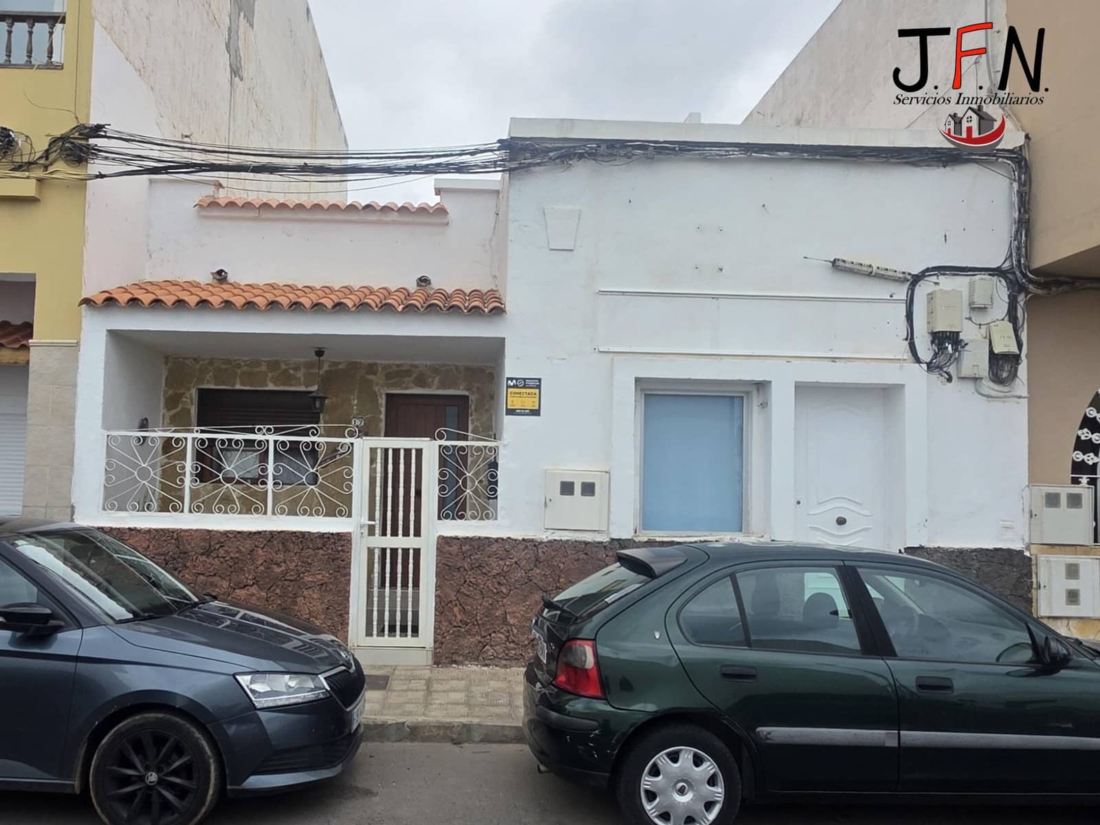 6 bedroom Villa for sale in Puerto del Rosario - € 299,000 (Ref: 9855560)
