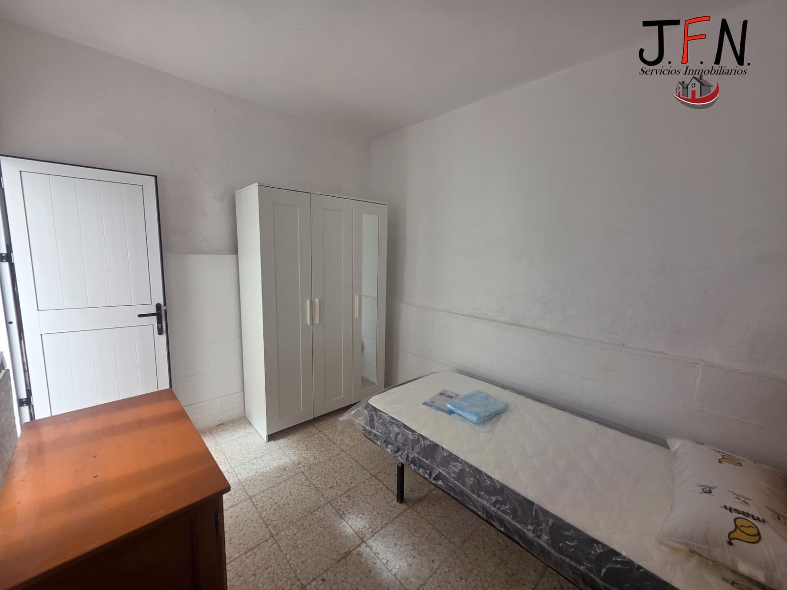 6 bedroom Villa for sale in Puerto del Rosario - € 299,000 (Ref: 9855560)