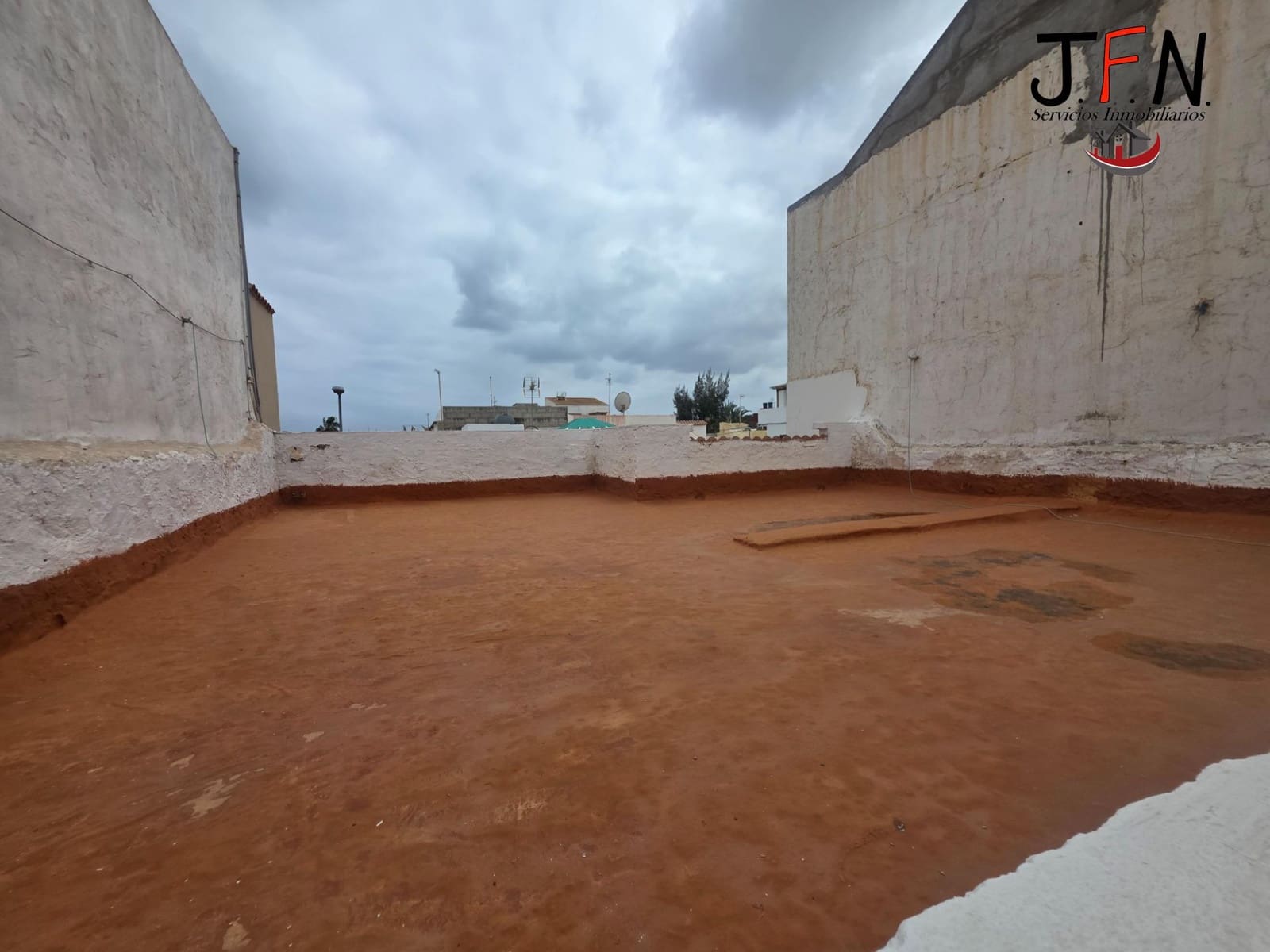 6 bedroom Villa for sale in Puerto del Rosario - € 299,000 (Ref: 9855560)