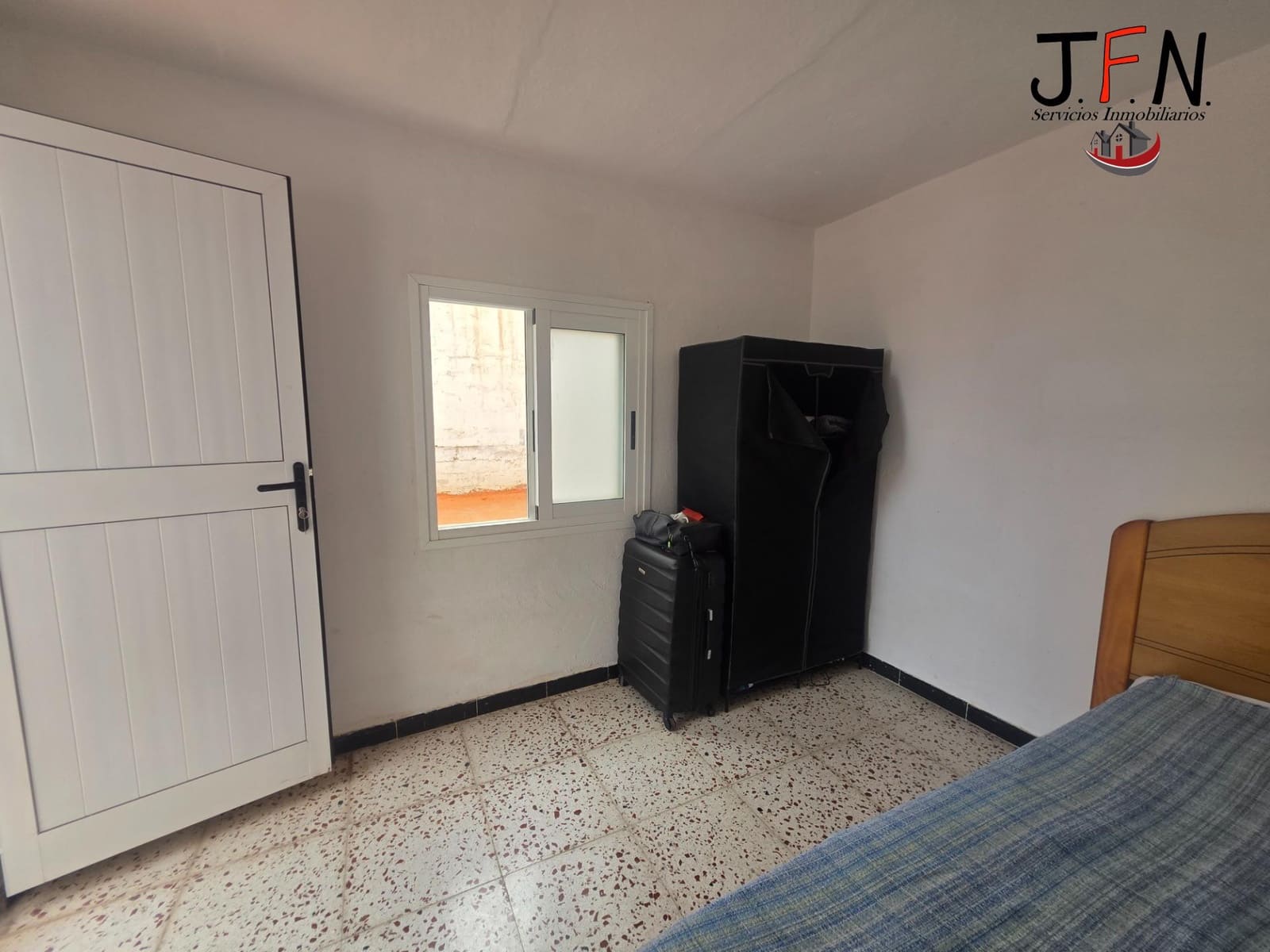 6 bedroom Villa for sale in Puerto del Rosario - € 299,000 (Ref: 9855560)