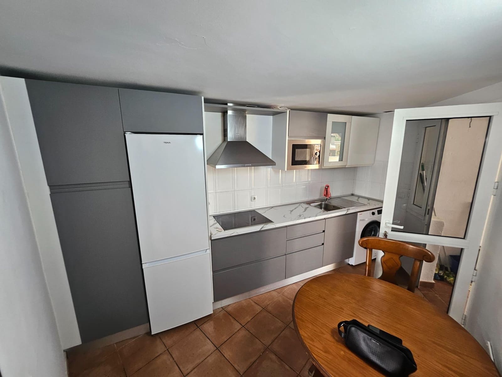 2 bedroom Apartment for sale in Antigua with pool - € 160,000 (Ref: 9952717)