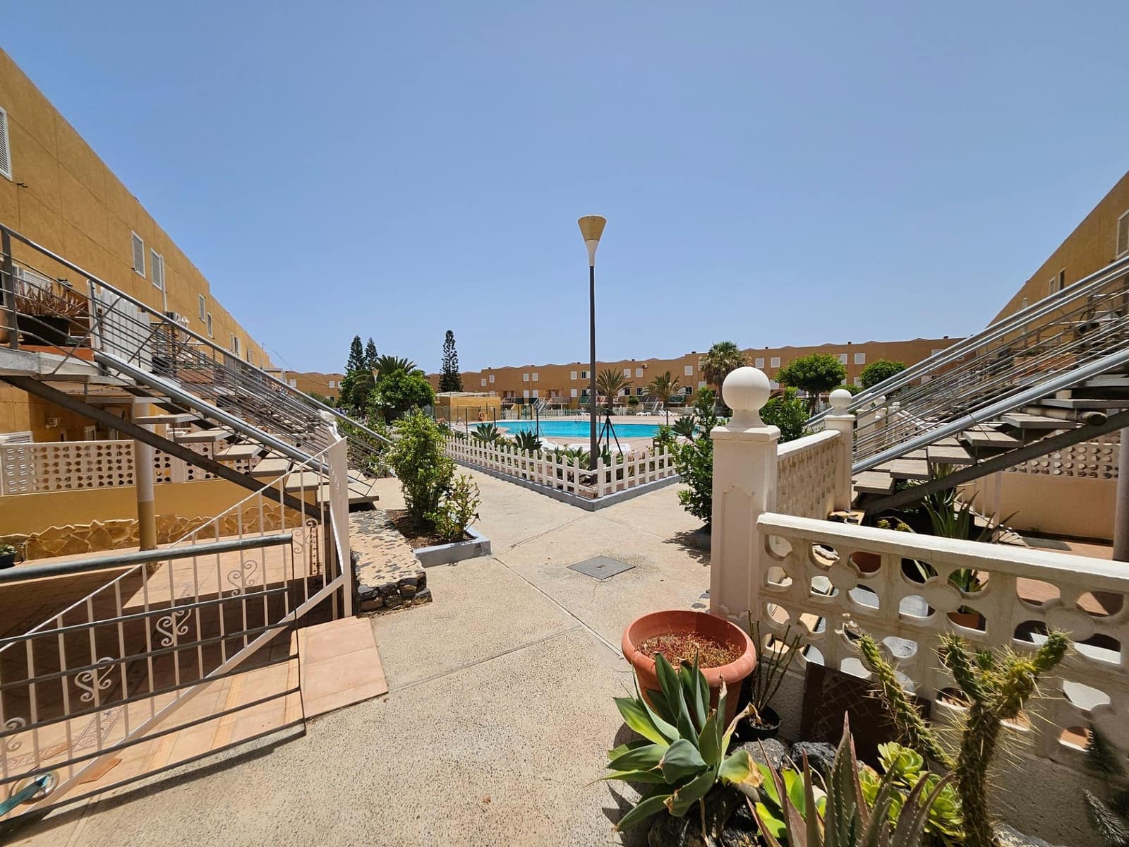 2 bedroom Apartment for sale in Antigua with pool - € 160,000 (Ref: 9952717)