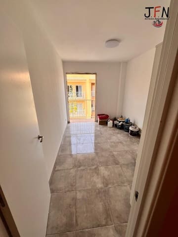 Apartamento de 2 habitaciones en Corralejo, La Oliva en venta con piscina - 255.000 € (Ref: 9958064)