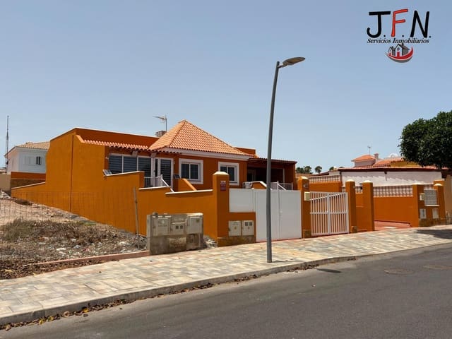 4 slaapkamer Villa te koop in Caleta de Fuste, Antigua - € 410.000 (Ref: 9965365)