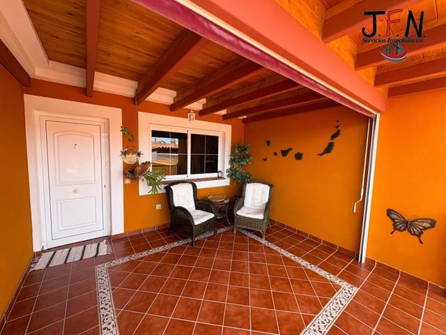 4 Zimmer Villa zu verkaufen in Caleta de Fuste, Antigua - 410.000 € (Ref: 9965365)