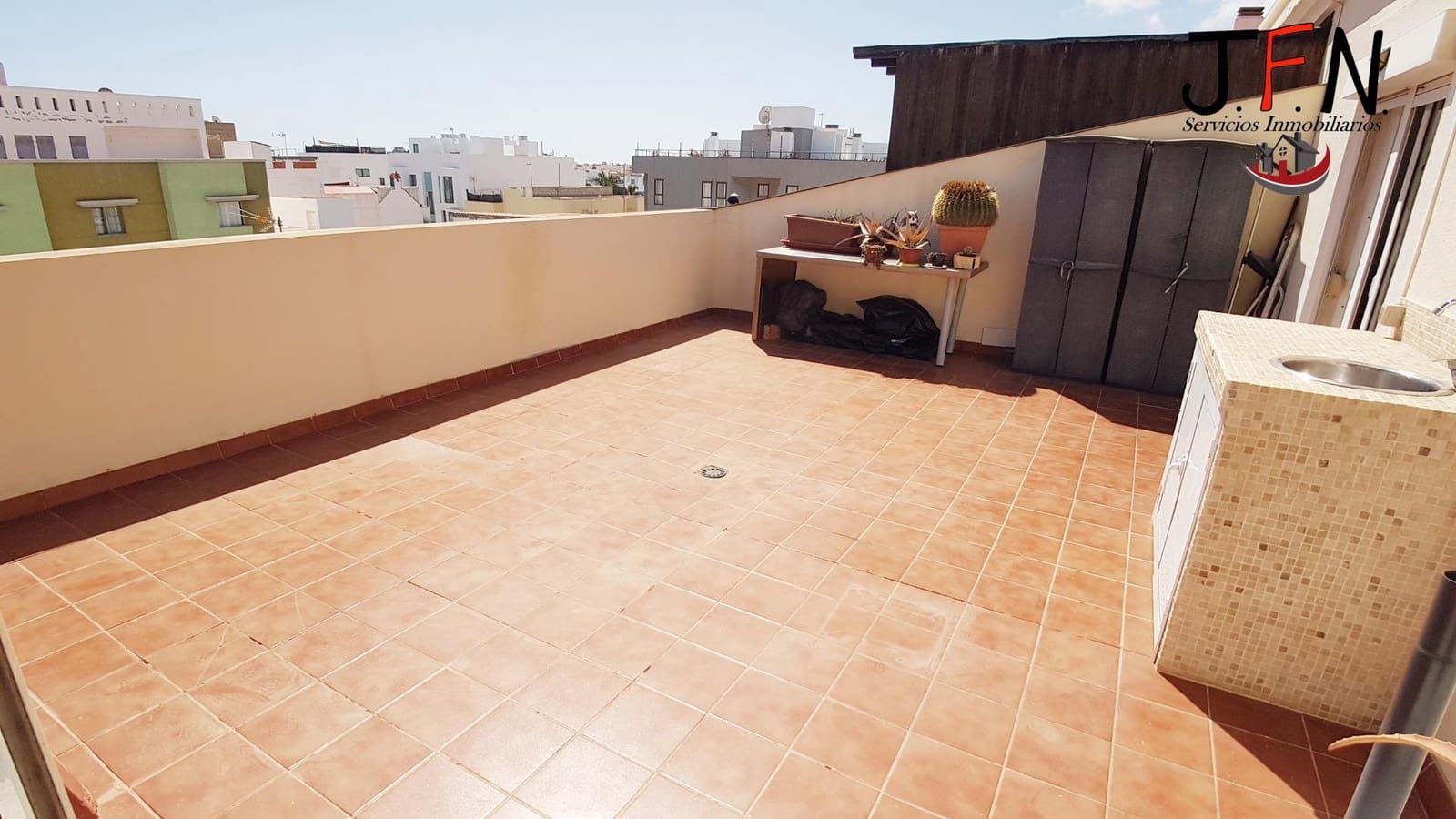 2 bedroom Apartment for sale in Corralejo - € 310,000 (Ref: 9966724)
