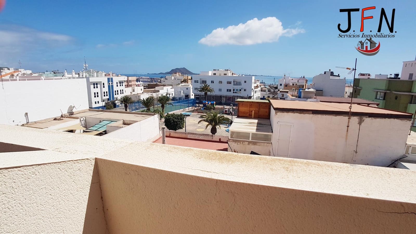 2 bedroom Apartment for sale in Corralejo - € 310,000 (Ref: 9966724)