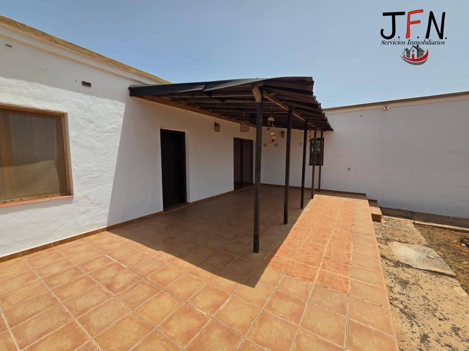 3 bedroom Finca/Country House for sale in Puerto del Rosario - € 450,000 (Ref: 9975527)