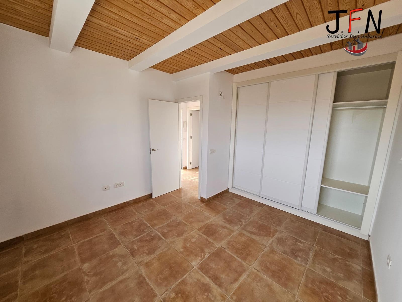 1 makuuhuone Huvila myytävänä paikassa La Oliva - 310 000 € (Ref: 9975529)