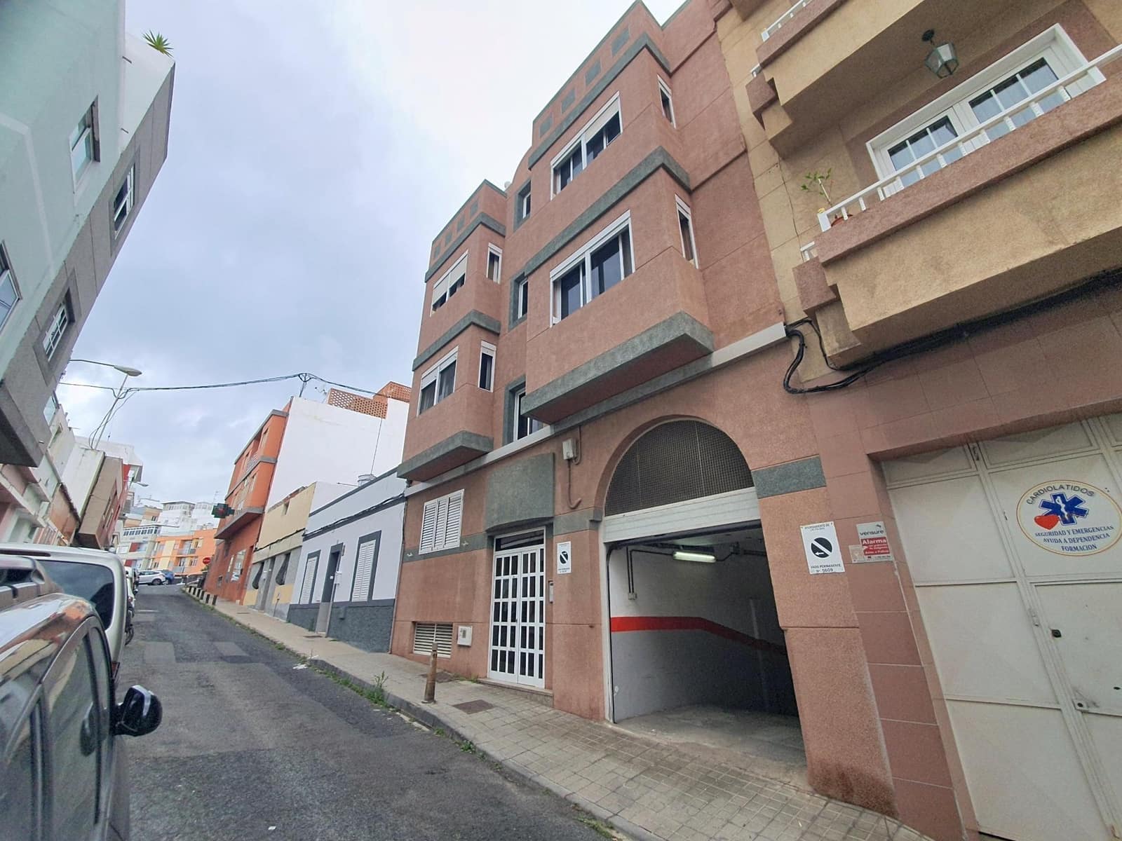 3 bedroom Flat for sale in Las Palmas de Gran Canaria - € 219,000 (Ref: 9882240)