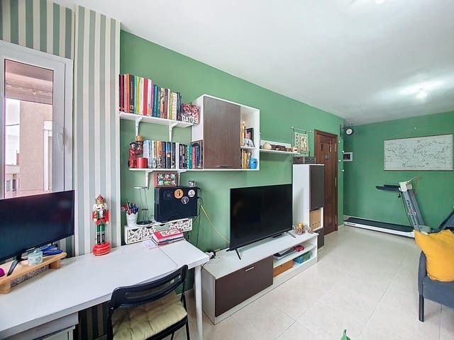 3 bedroom Flat for sale in Los Tarahales - La Paterna, Las Palmas de Gran Canaria - € 219,000 (Ref: 9882240)
