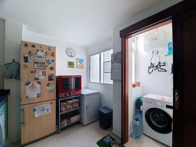 3 bedroom Flat for sale in Los Tarahales - La Paterna, Las Palmas de Gran Canaria - € 219,000 (Ref: 9882240)