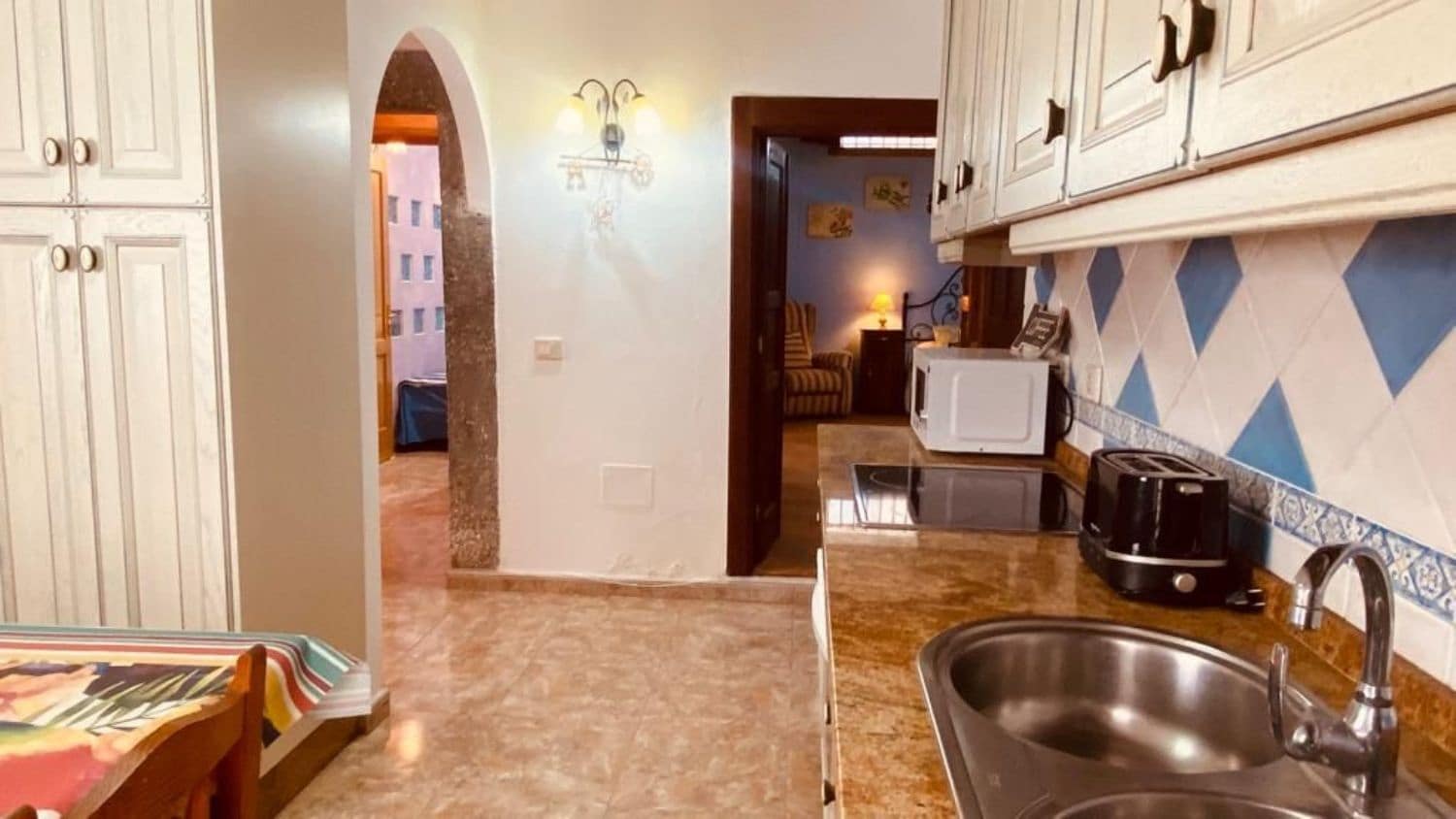 5 slaapkamer Villa te koop in Firgas - € 220.000 (Ref: 9882245)