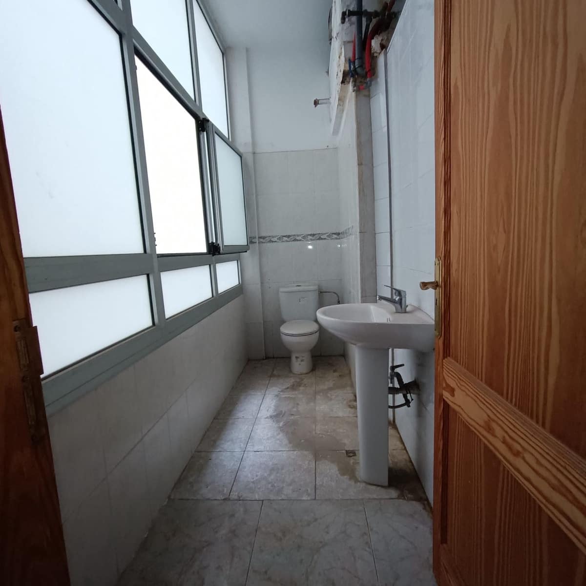 Commercial for rent in Las Palmas de Gran Canaria - € 2,250 (Ref: 9882246)