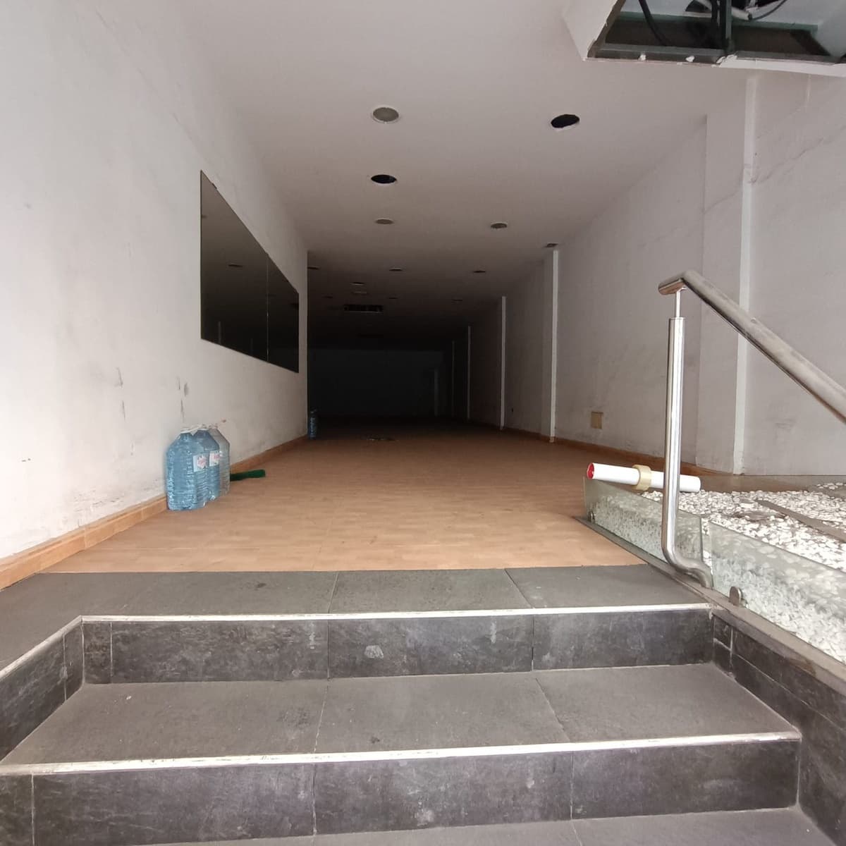 Commercial for rent in Las Palmas de Gran Canaria - € 2,250 (Ref: 9882246)