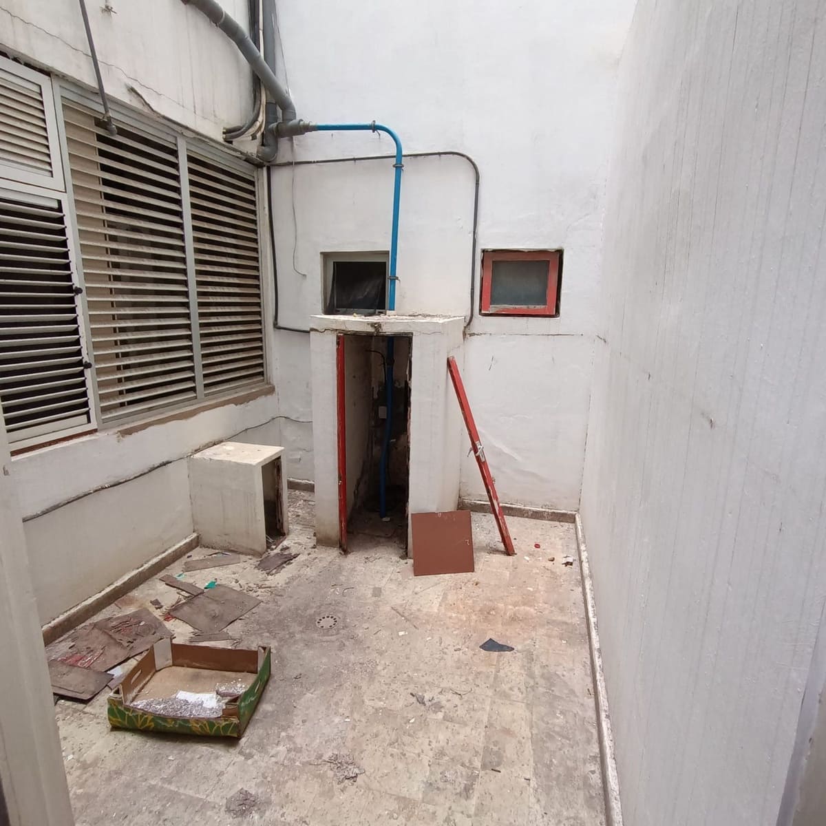 Commercial for rent in Las Palmas de Gran Canaria - € 2,250 (Ref: 9882246)