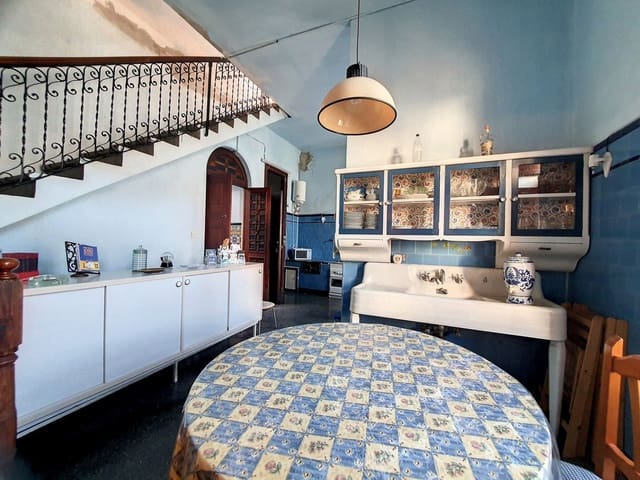 13 slaapkamer Villa te koop in Moya - € 850.000 (Ref: 9882247)