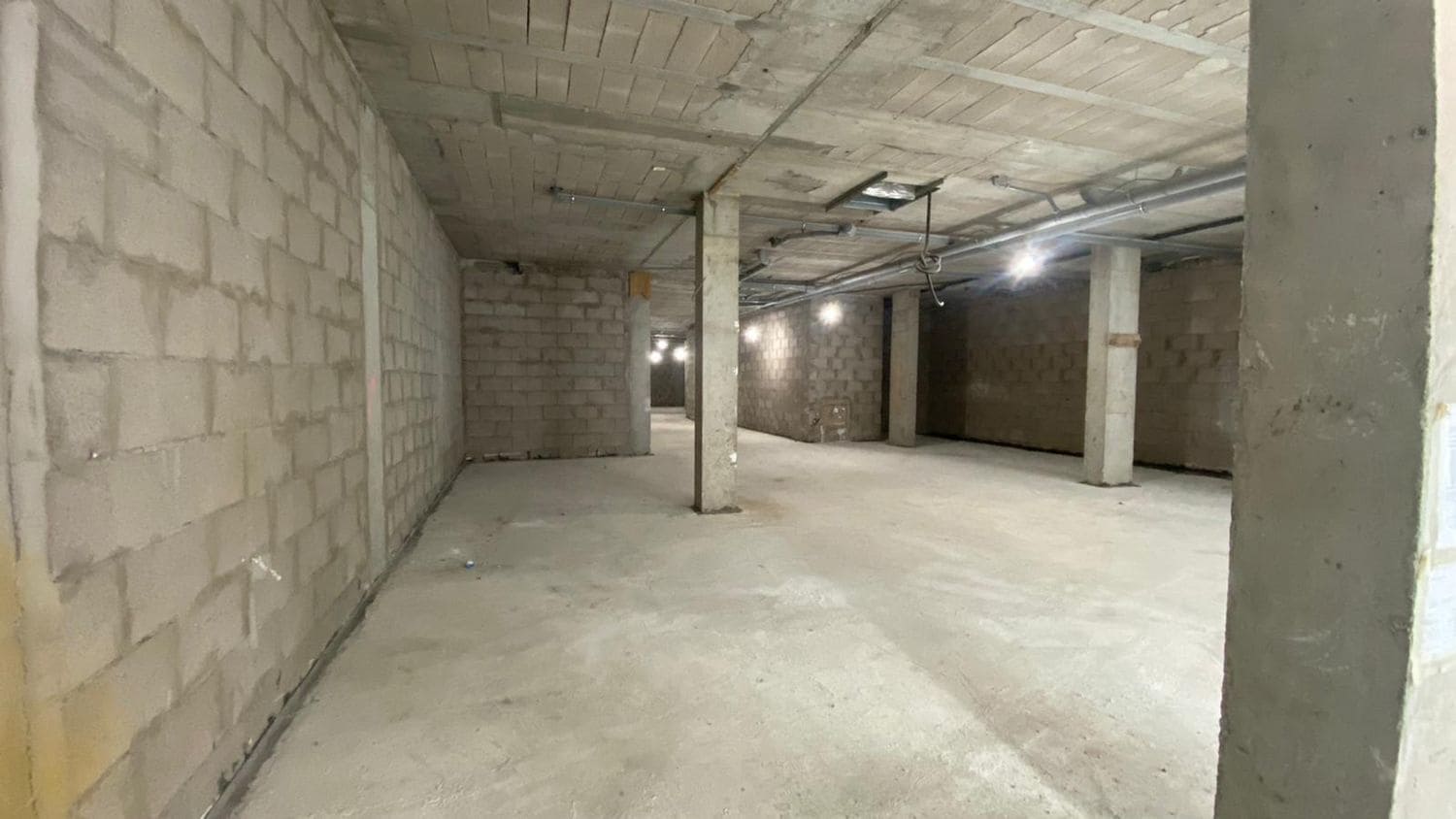 Commercial for rent in Las Palmas de Gran Canaria - € 6,000 (Ref: 9882248)