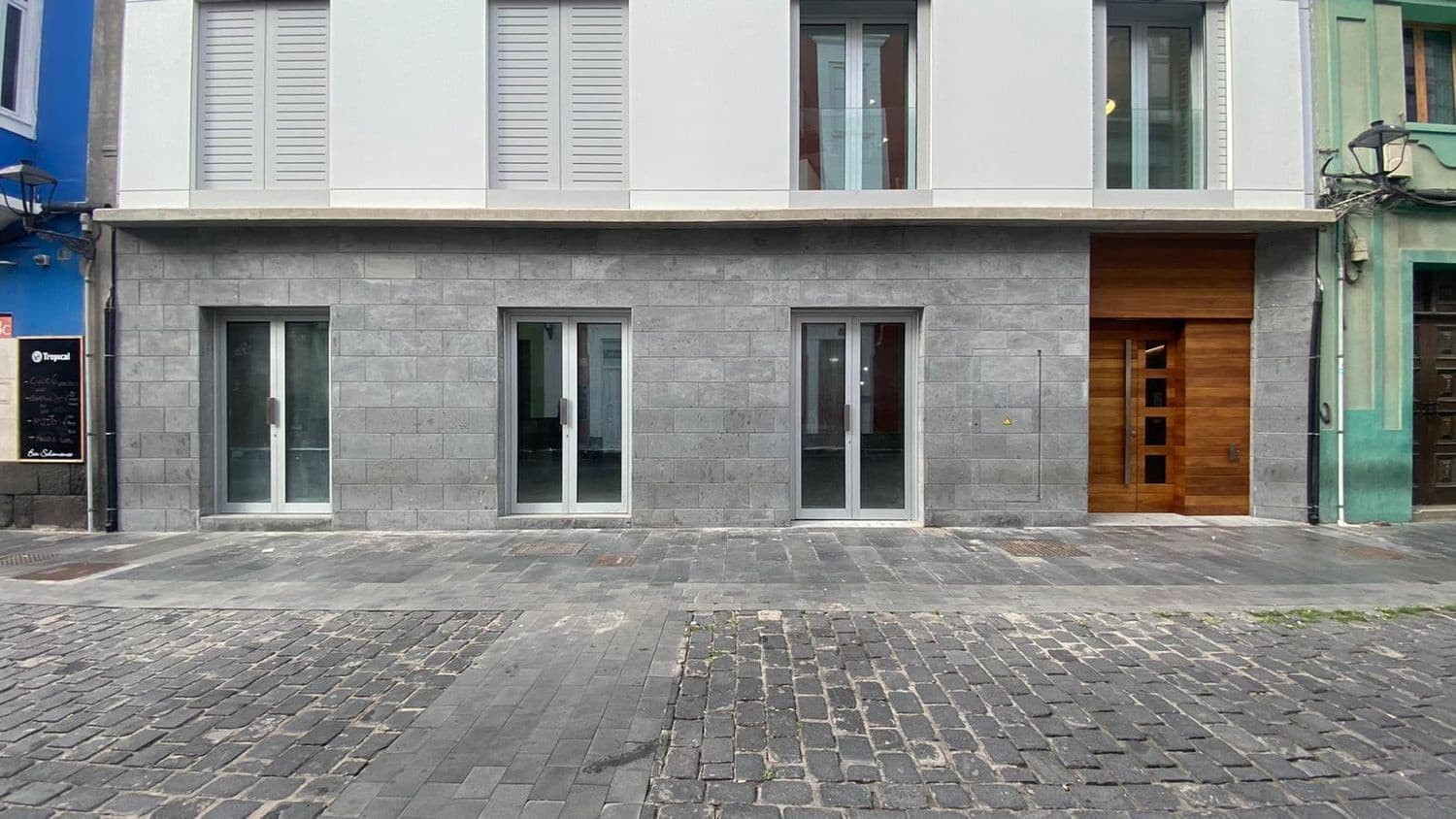 Commercial for rent in Las Palmas de Gran Canaria - € 6,000 (Ref: 9882248)