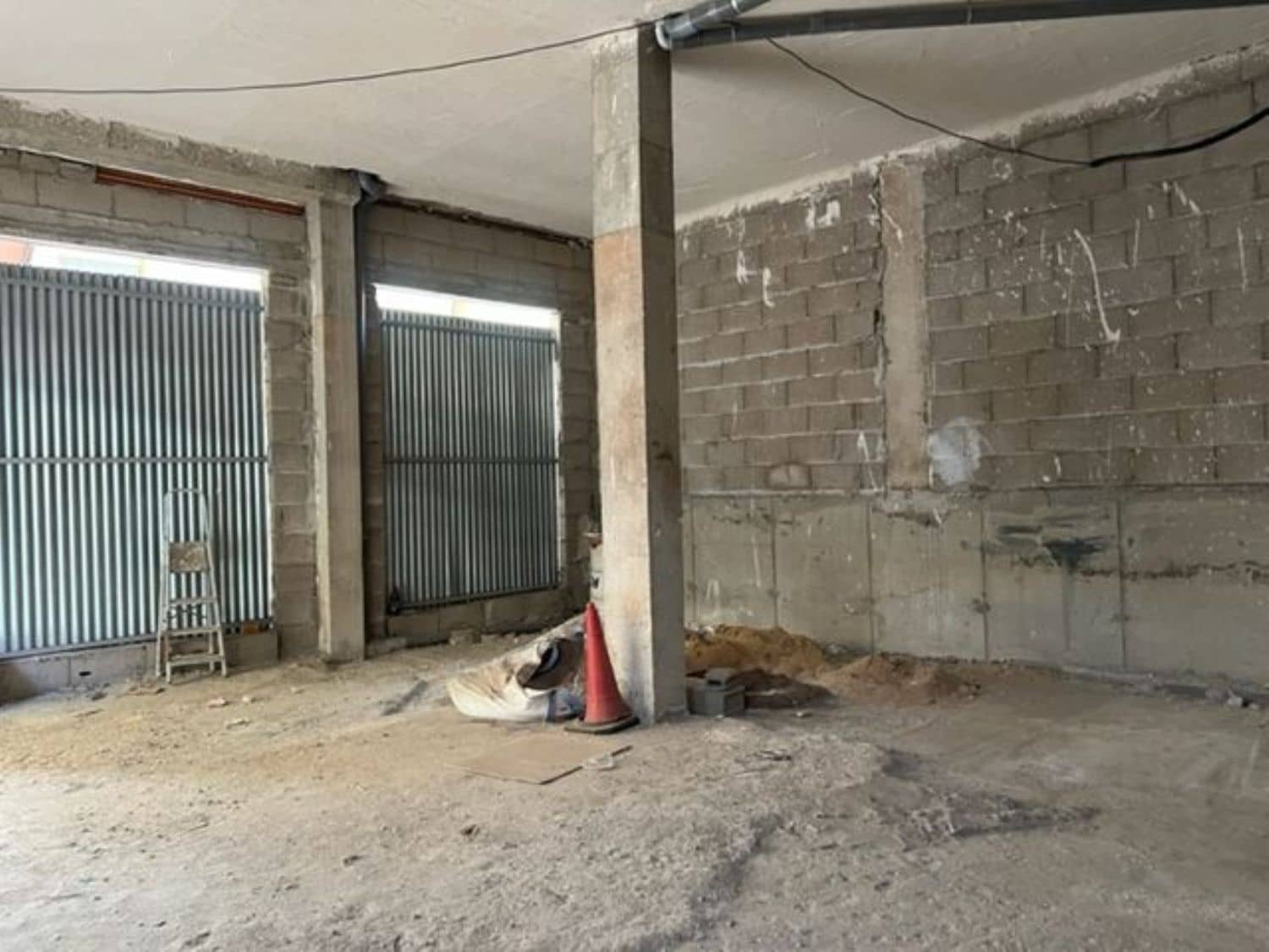 Commercial for sale in Las Palmas de Gran Canaria - € 149,000 (Ref: 9882249)
