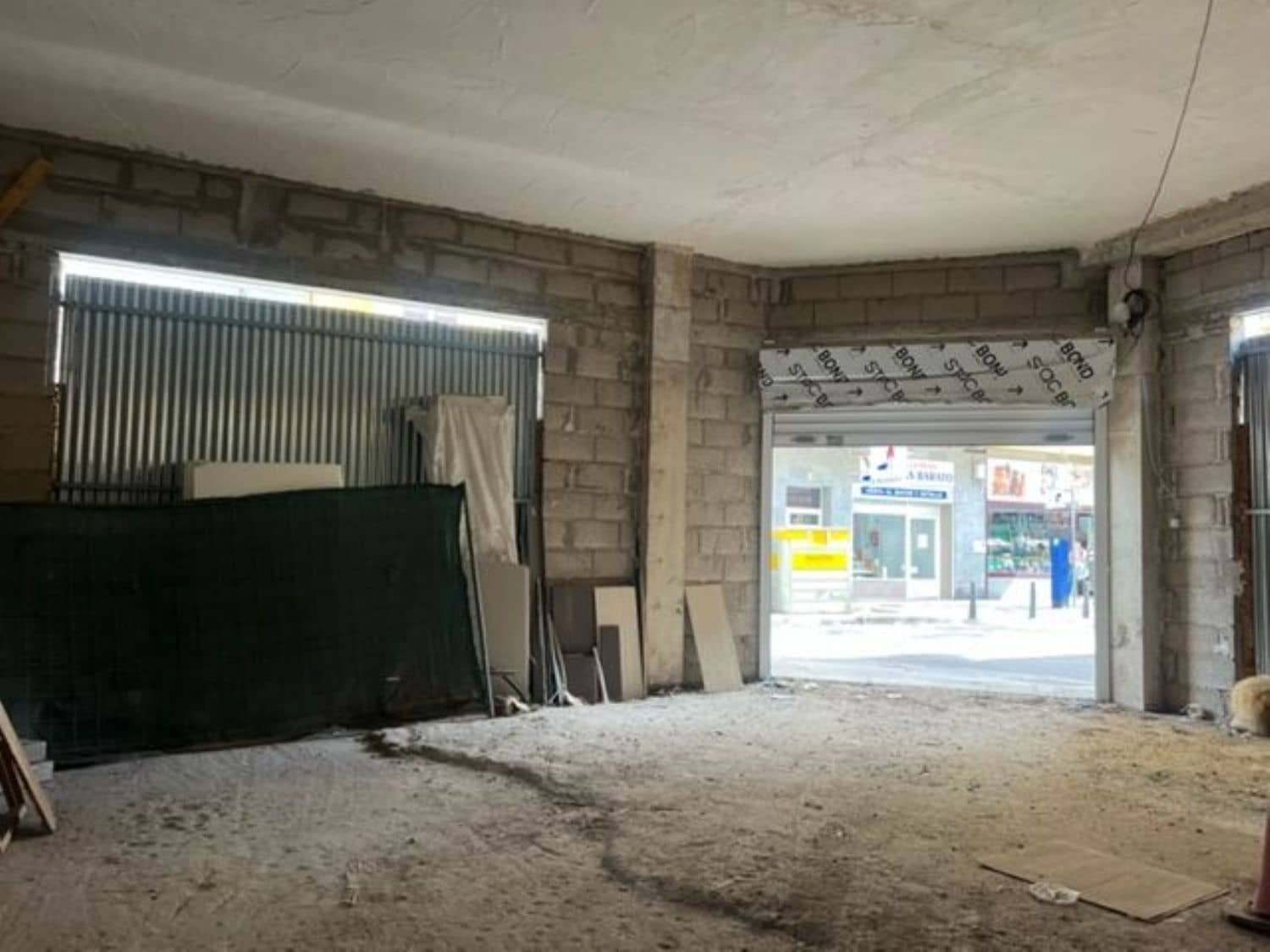 Commercial for sale in Las Palmas de Gran Canaria - € 149,000 (Ref: 9882249)