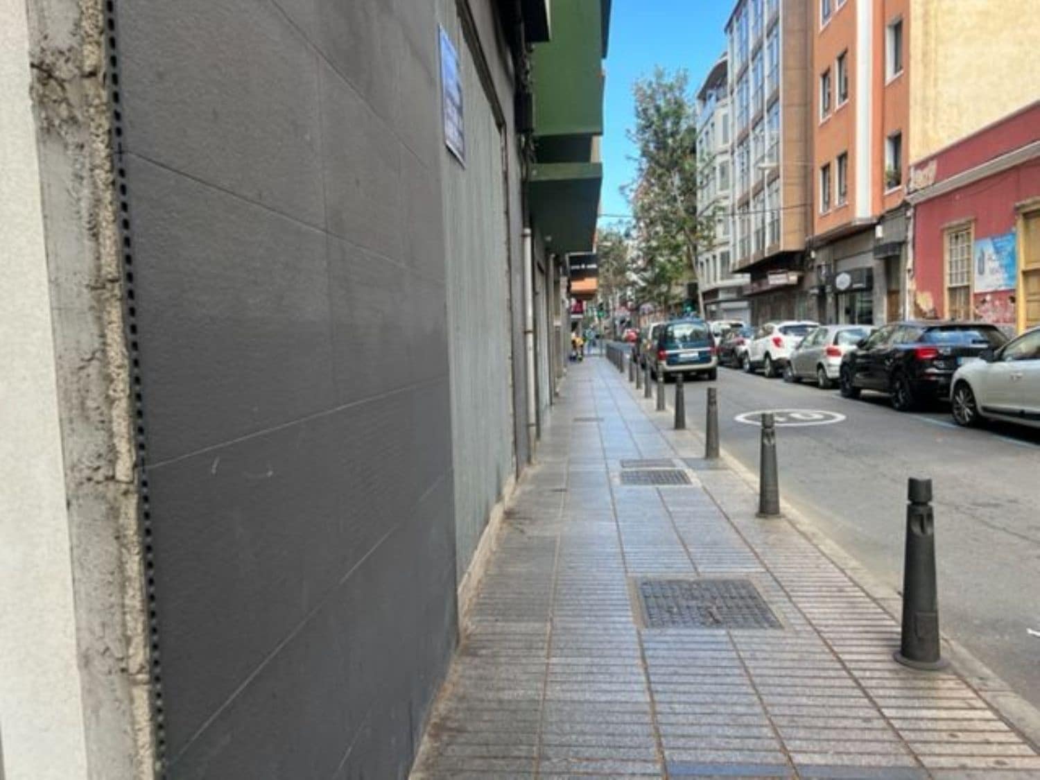Commercial for sale in Las Palmas de Gran Canaria - € 149,000 (Ref: 9882249)