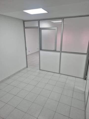 Bureau à vendre à Las Palmas de Gran Canaria - 135 000 € (Ref: 9882254)