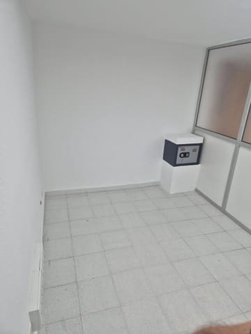 Bureau à vendre à Las Palmas de Gran Canaria - 135 000 € (Ref: 9882254)