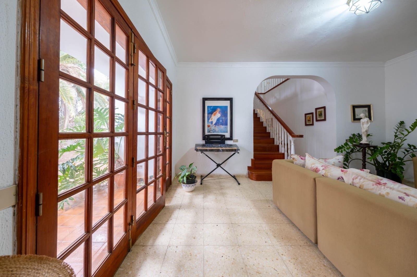 6 soverom Villa til salgs i Las Palmas de Gran Canaria - € 735 000 (Ref: 9882255)