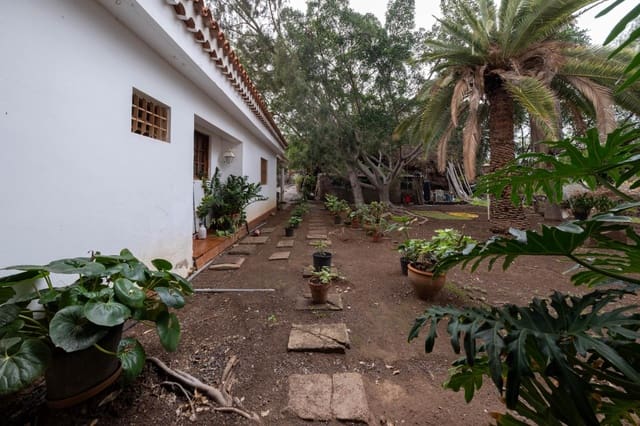 6 soverom Villa til salgs i Las Palmas de Gran Canaria - € 735 000 (Ref: 9882255)