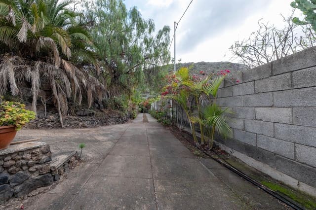 6 soverom Villa til salgs i Las Palmas de Gran Canaria - € 735 000 (Ref: 9882255)