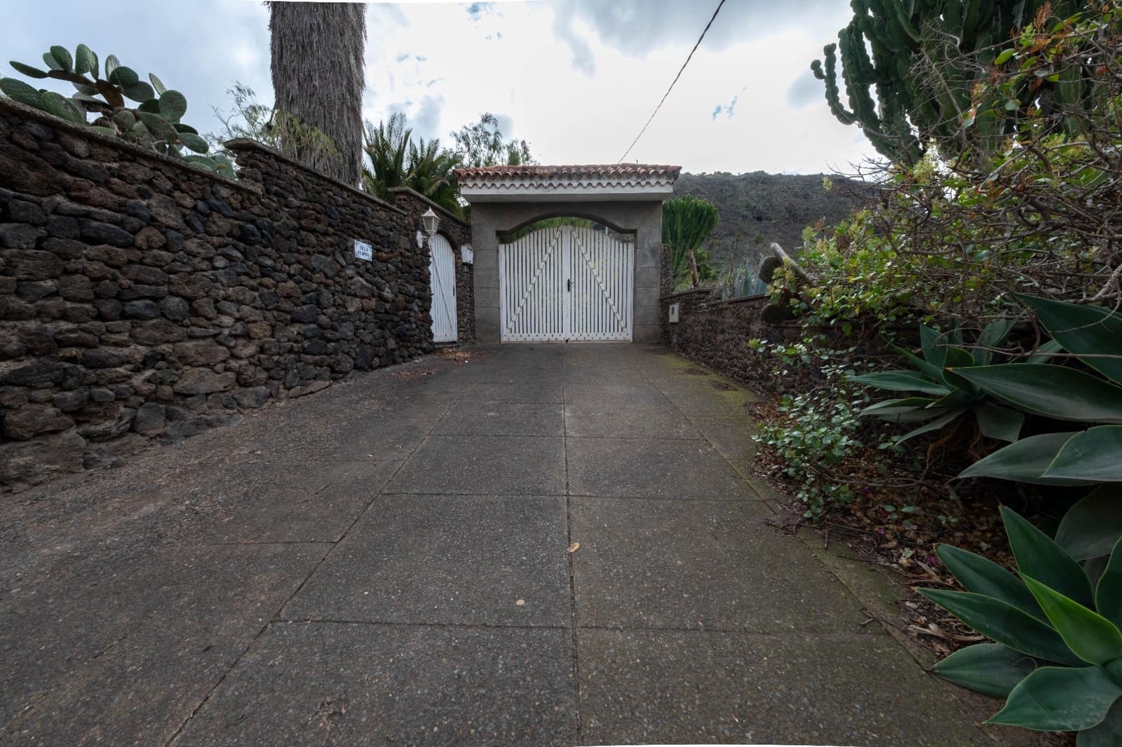 6 soverom Villa til salgs i Las Palmas de Gran Canaria - € 735 000 (Ref: 9882255)