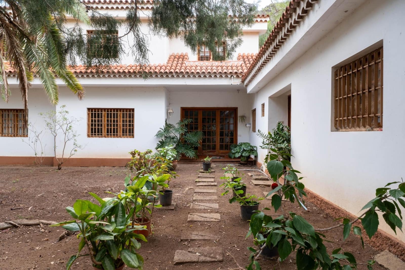 6 soverom Villa til salgs i Las Palmas de Gran Canaria - € 735 000 (Ref: 9882255)