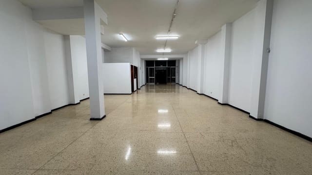 Comercial para venda em Tamaraceite, Las Palmas de Gran Canaria - 145 000 € (Ref: 9882256)