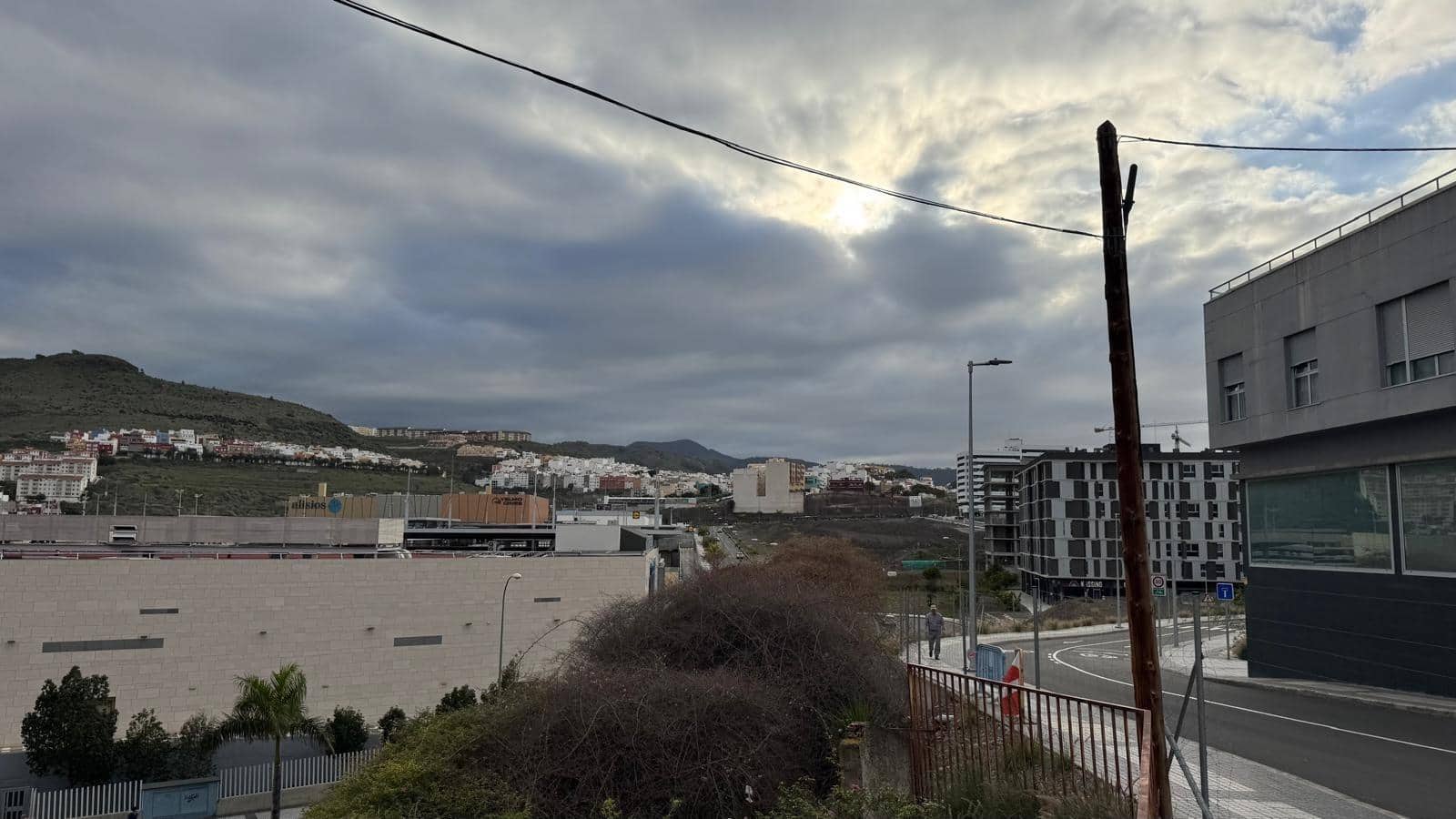 Comercial para venda em Las Palmas de Gran Canaria - 145 000 € (Ref: 9882256)
