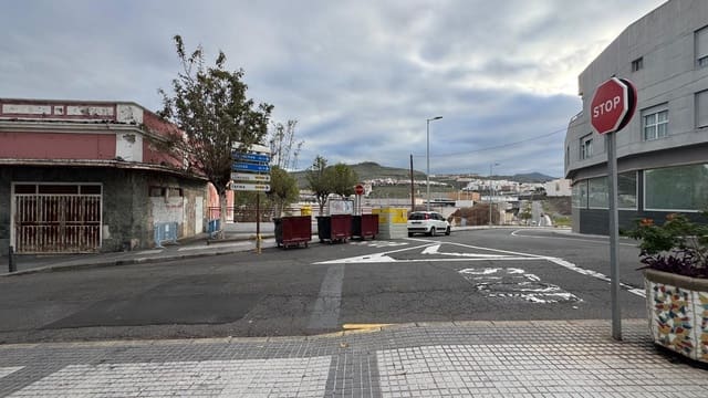 Comercial para venda em Tamaraceite, Las Palmas de Gran Canaria - 145 000 € (Ref: 9882256)