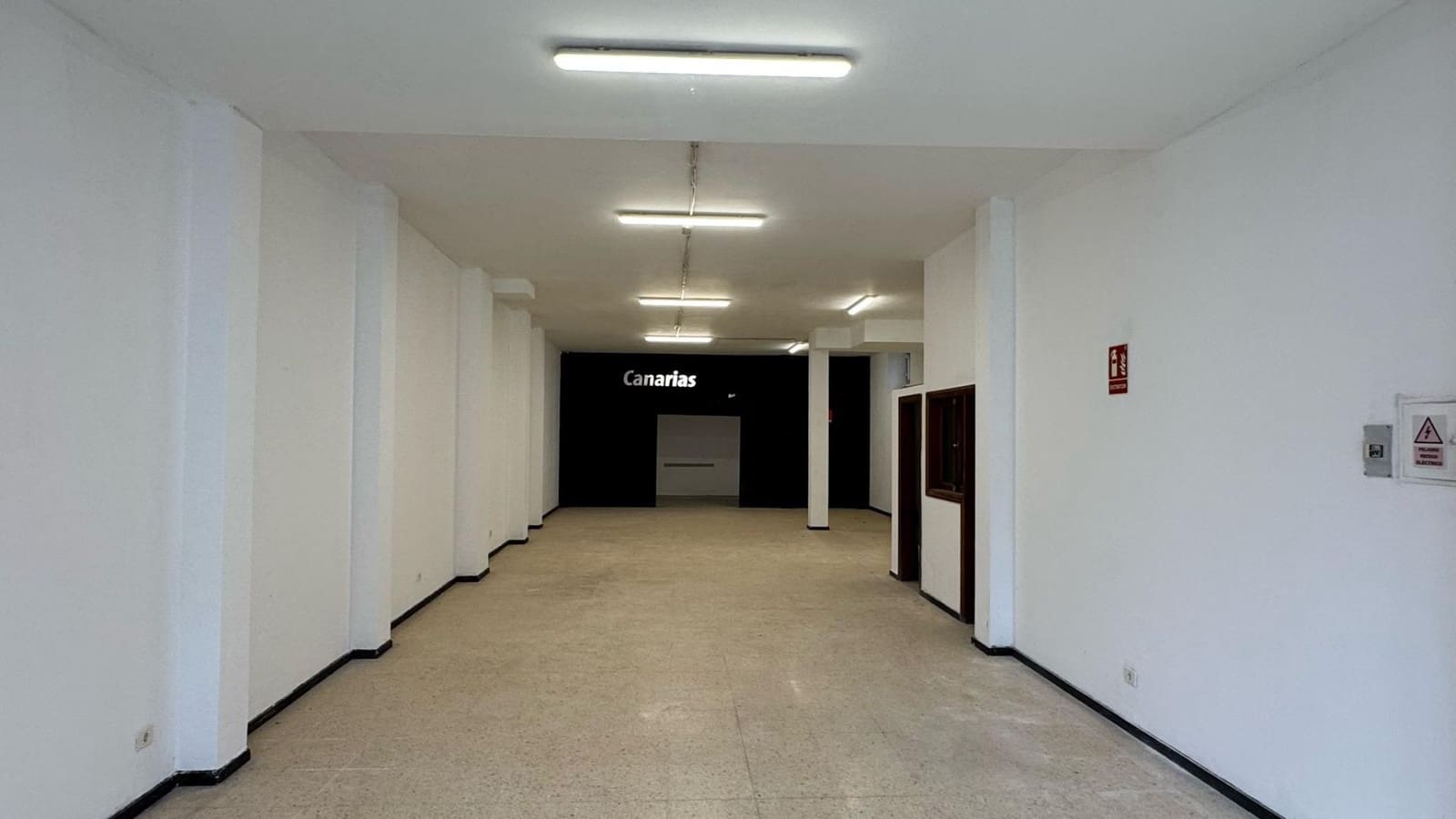 Comercial para venda em Las Palmas de Gran Canaria - 145 000 € (Ref: 9882256)