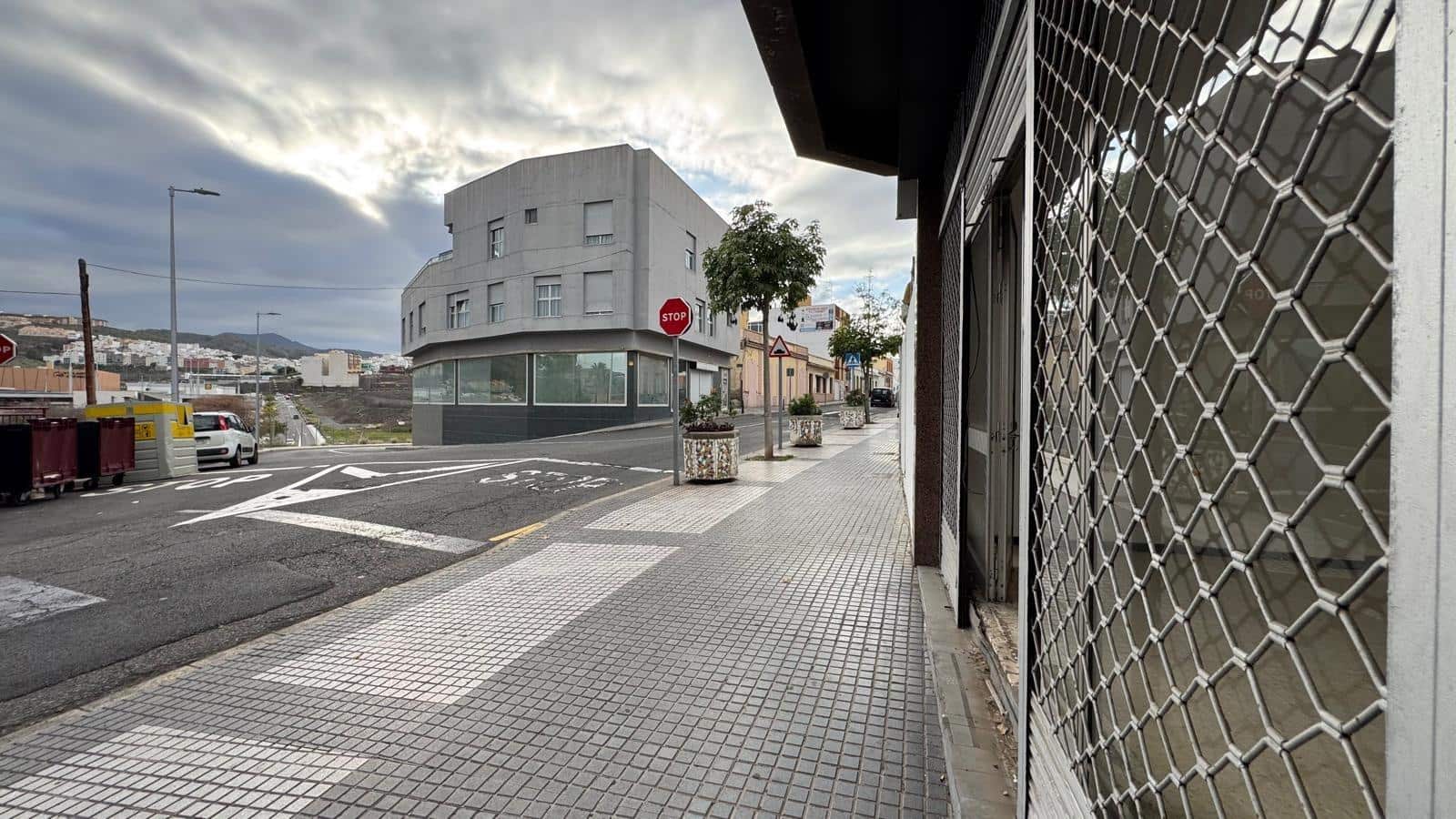 Comercial para venda em Las Palmas de Gran Canaria - 145 000 € (Ref: 9882256)