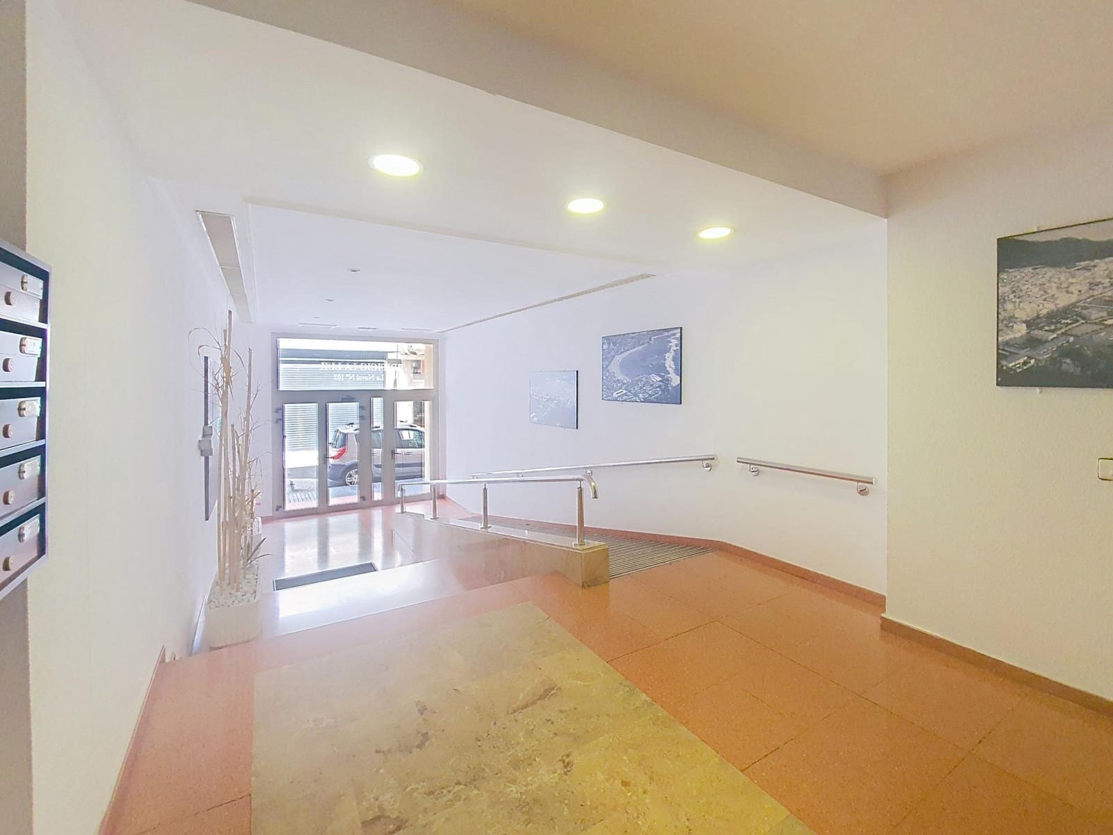 2 bedroom Flat for sale in Las Palmas de Gran Canaria - € 325,000 (Ref: 9882258)
