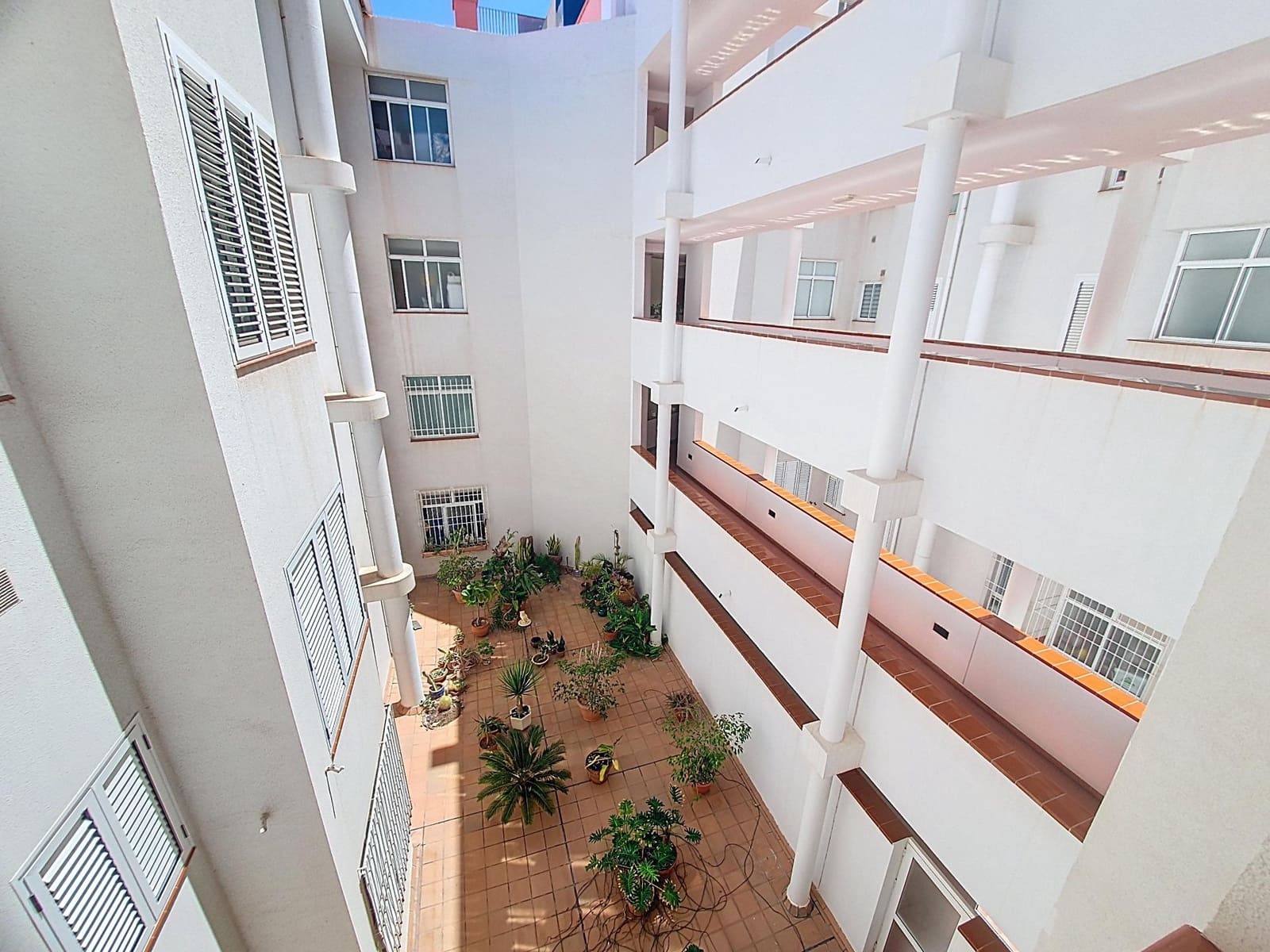 2 bedroom Flat for sale in Las Palmas de Gran Canaria - € 325,000 (Ref: 9882258)