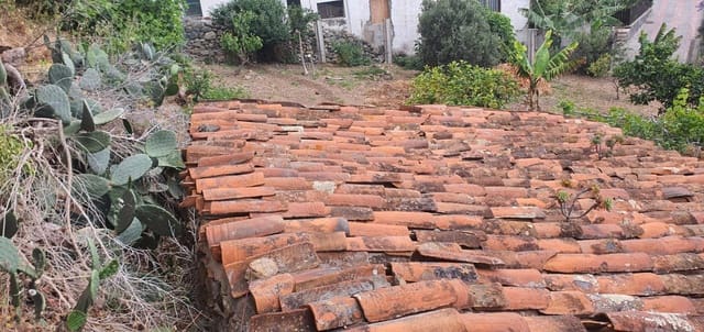 Teren niezagospodarowany na sprzedaż w Las Mesas - El Toscón, Las Palmas de Gran Canaria - 49 000 € (Ref: 9882259)