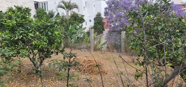 Teren niezagospodarowany na sprzedaż w Las Mesas - El Toscón, Las Palmas de Gran Canaria - 49 000 € (Ref: 9882259)