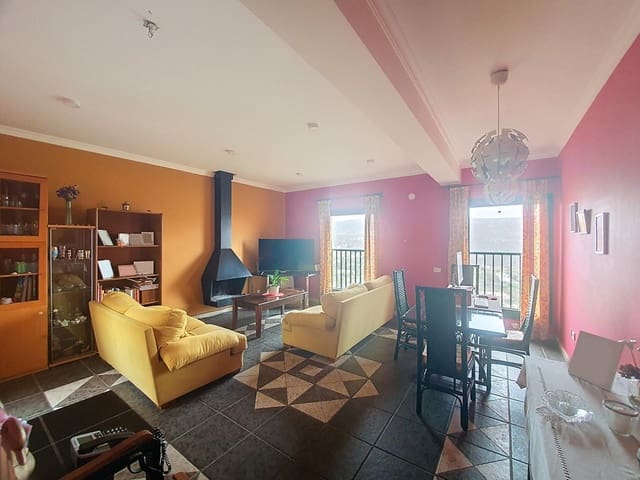 3 slaapkamer Halfvrijstaande villa te koop in Santa Brígida met garage - € 365.000 (Ref: 9882260)